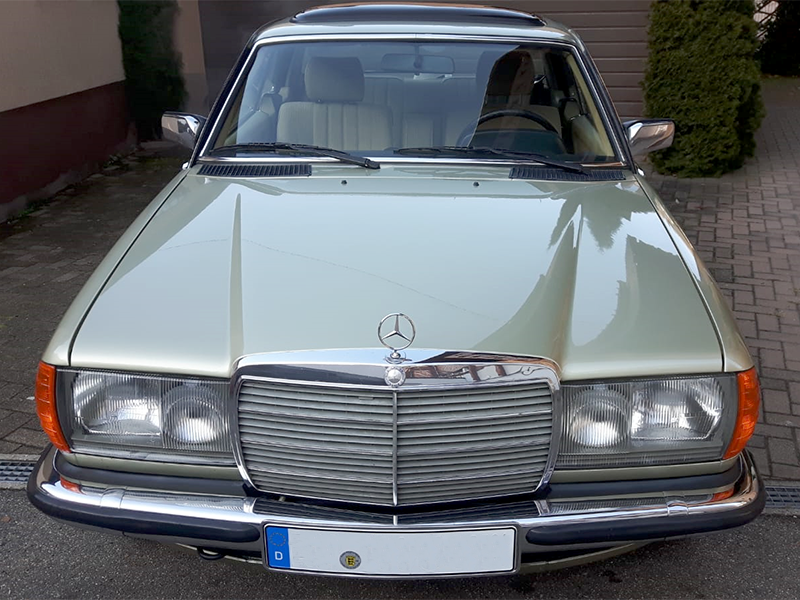 MercedesBenz280CEC123_gallery3.png